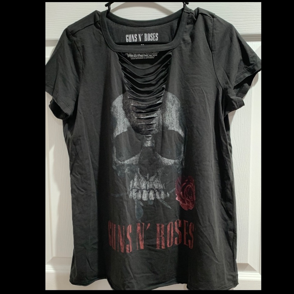 Torrid size 00 Guns N’ Roses graphic t shirt
